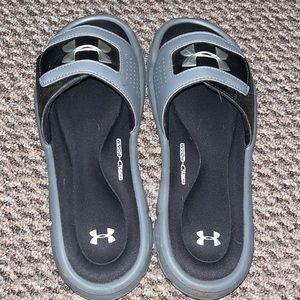 Under armour slides. Like new